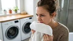 Handtücher stinken nach dem Waschen? So wirst du muffigen Geruch dauerhaft los