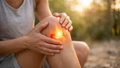 Gelenksteifigkeit ab 50: warum du dich morgens steif fühlst und was im Alltag wirklich hilft